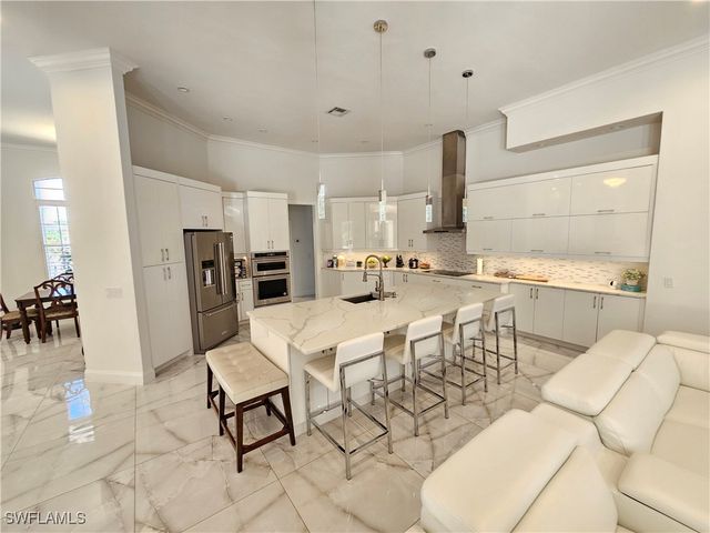 8122 Wilshire Lakes BLVD, Naples, FL 34109