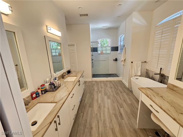 8122 Wilshire Lakes BLVD, Naples, FL 34109