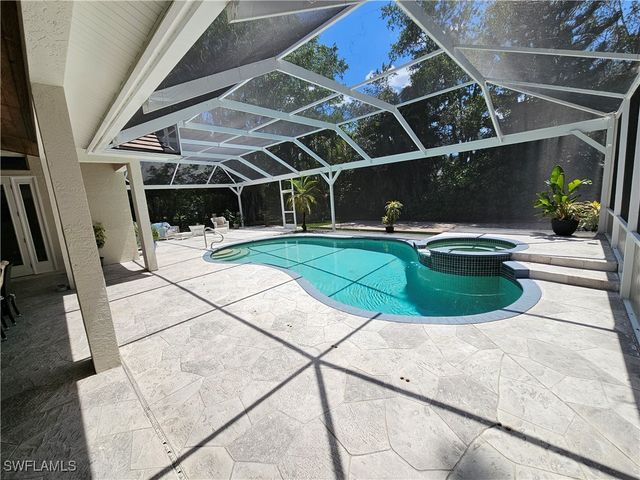 8122 Wilshire Lakes BLVD, Naples, FL 34109