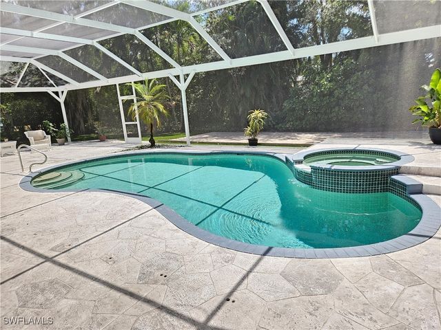 8122 Wilshire Lakes BLVD, Naples, FL 34109