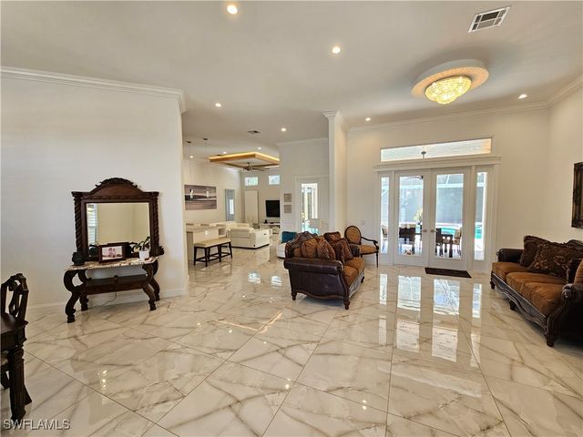 8122 Wilshire Lakes BLVD, Naples, FL 34109