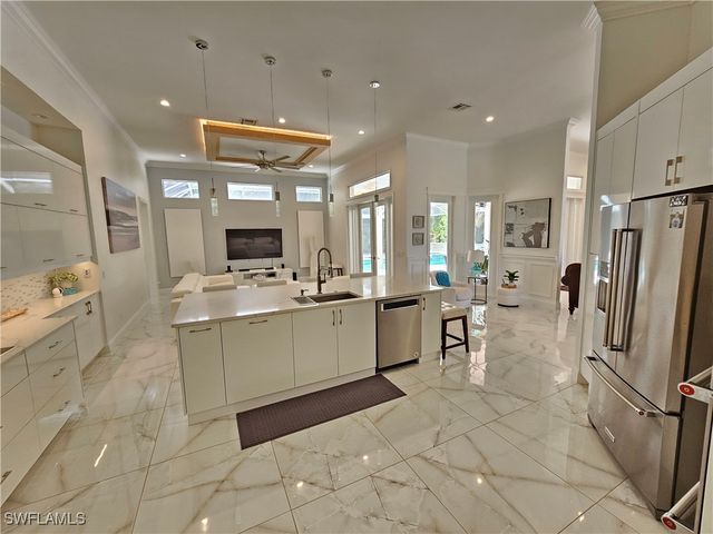 8122 Wilshire Lakes BLVD, Naples, FL 34109