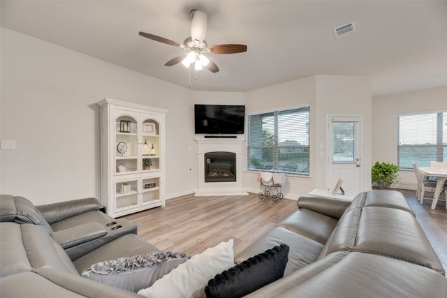 545 Private Road 7017, Edgewood, TX 75117