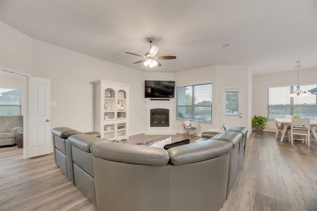 545 Private Road 7017, Edgewood, TX 75117