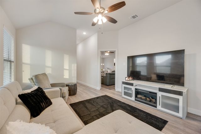 545 Private Road 7017, Edgewood, TX 75117