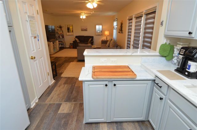 121 SEAHORSE DRIVE SE C, St Petersburg, FL 33705