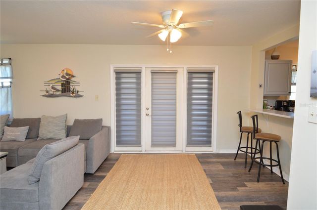121 SEAHORSE DRIVE SE C, St Petersburg, FL 33705