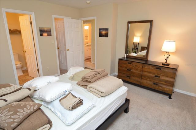 121 SEAHORSE DRIVE SE C, St Petersburg, FL 33705