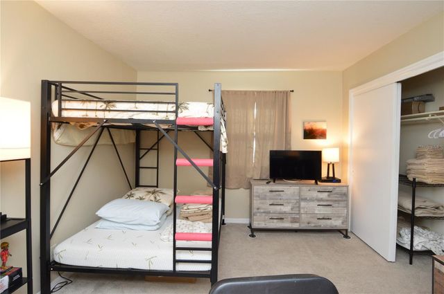121 SEAHORSE DRIVE SE C, St Petersburg, FL 33705