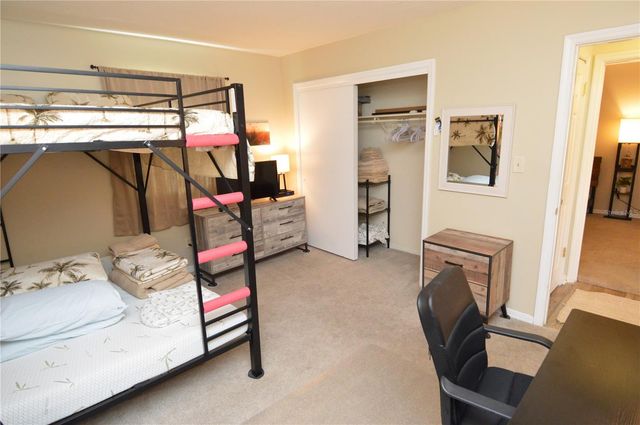 121 SEAHORSE DRIVE SE C, St Petersburg, FL 33705