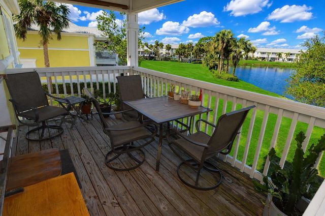 121 SEAHORSE DRIVE SE C, St Petersburg, FL 33705