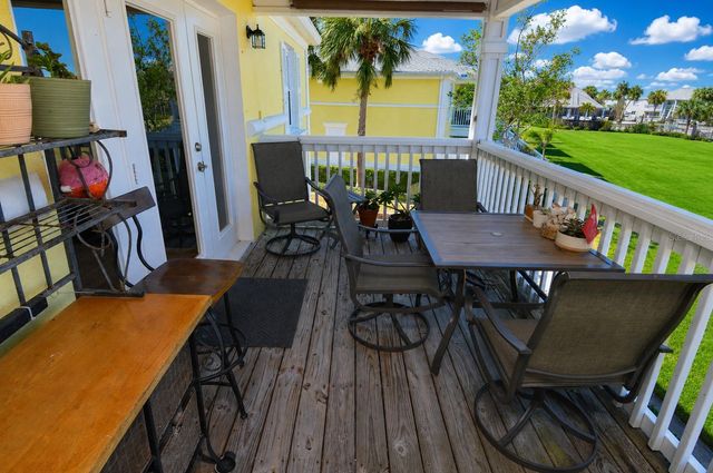 121 SEAHORSE DRIVE SE C, St Petersburg, FL 33705