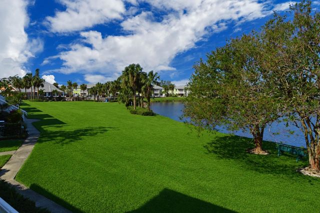 121 SEAHORSE DRIVE SE C, St Petersburg, FL 33705