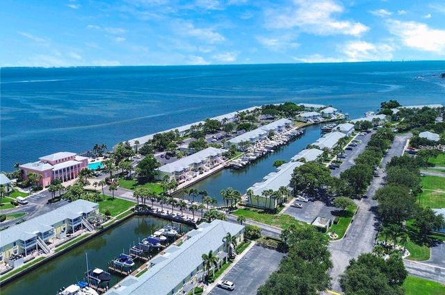 121 SEAHORSE DRIVE SE C, St Petersburg, FL 33705