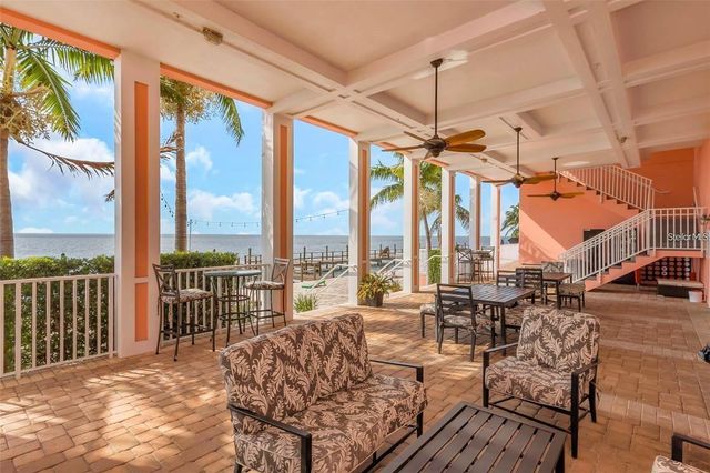 121 SEAHORSE DRIVE SE C, St Petersburg, FL 33705