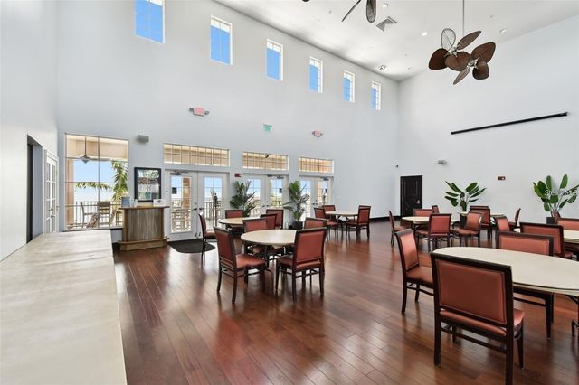 121 SEAHORSE DRIVE SE C, St Petersburg, FL 33705