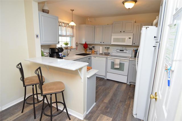121 SEAHORSE DRIVE SE C, St Petersburg, FL 33705