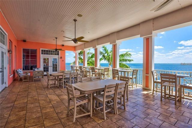 121 SEAHORSE DRIVE SE C, St Petersburg, FL 33705