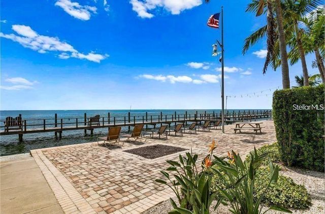 121 SEAHORSE DRIVE SE C, St Petersburg, FL 33705
