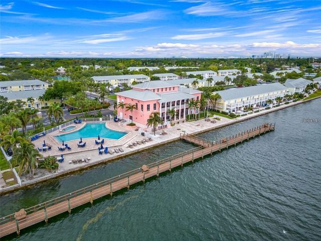 121 SEAHORSE DRIVE SE C, St Petersburg, FL 33705