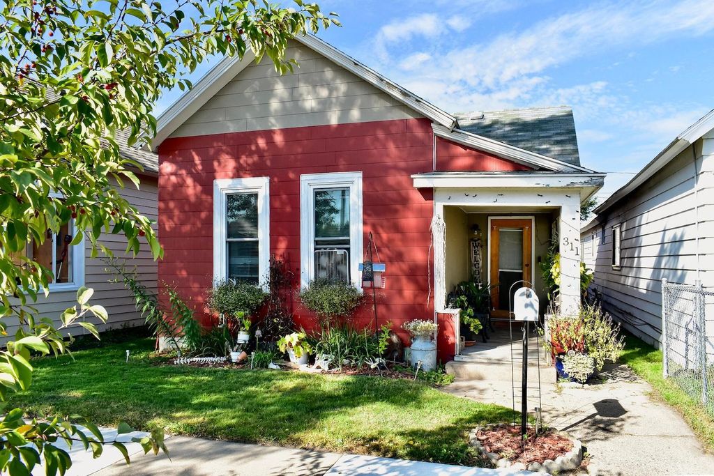 311 Chatfield Street, Winona, MN 55987