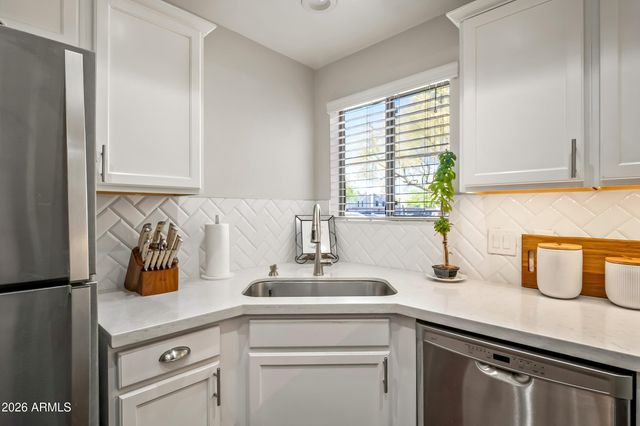 11680 E SAHUARO Drive 1018, Scottsdale, AZ 85259