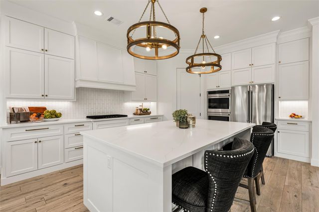 2033 Pebble Bend Drive, College Station, TX 77845