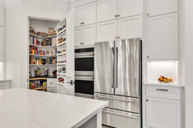 2033 Pebble Bend Drive, College Station, TX 77845