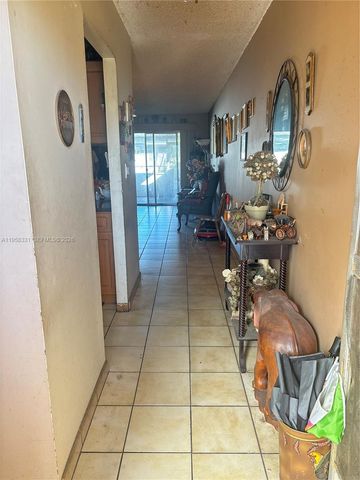 21422 NW 40th Cir Ct, Miami Gardens, FL 33055