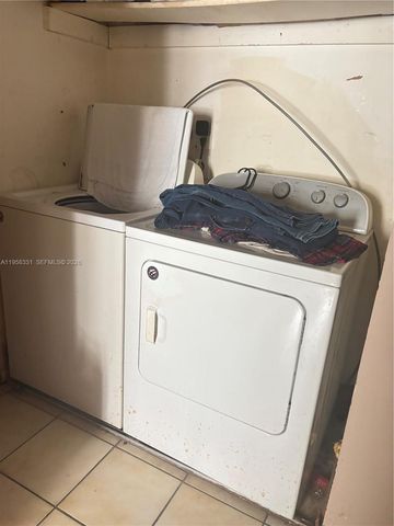 21422 NW 40th Cir Ct, Miami Gardens, FL 33055