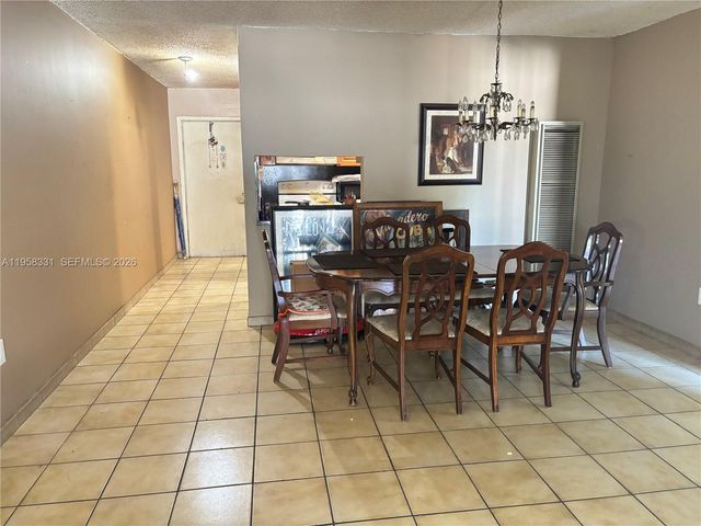 21422 NW 40th Cir Ct, Miami Gardens, FL 33055