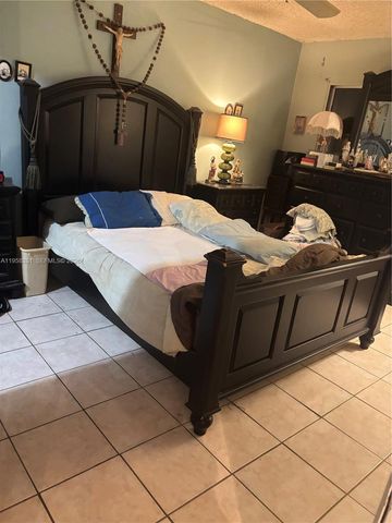 21422 NW 40th Cir Ct, Miami Gardens, FL 33055