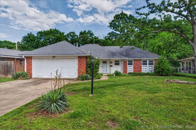 116 Ramblewood Road, Bartlesville, OK 74003