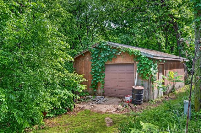 116 Ramblewood Road, Bartlesville, OK 74003