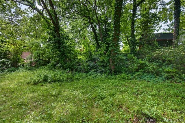 116 Ramblewood Road, Bartlesville, OK 74003