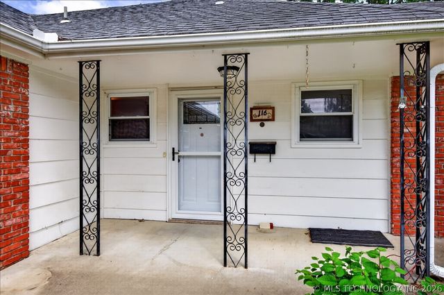 116 Ramblewood Road, Bartlesville, OK 74003