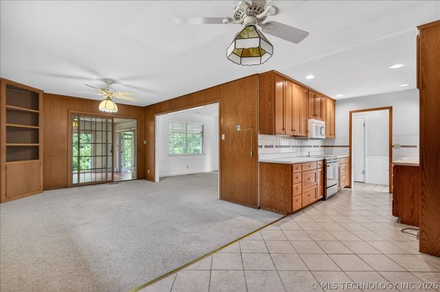 116 Ramblewood Road, Bartlesville, OK 74003