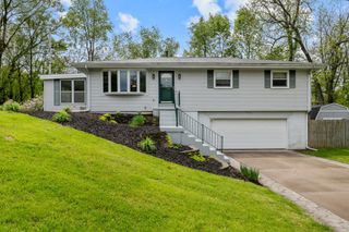 2234 Oakwood Court, East Moline, IL 61244