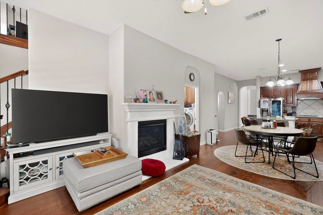 8715 Lindenwood Lane, Irving, TX 75063