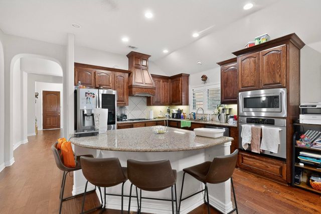 8715 Lindenwood Lane, Irving, TX 75063