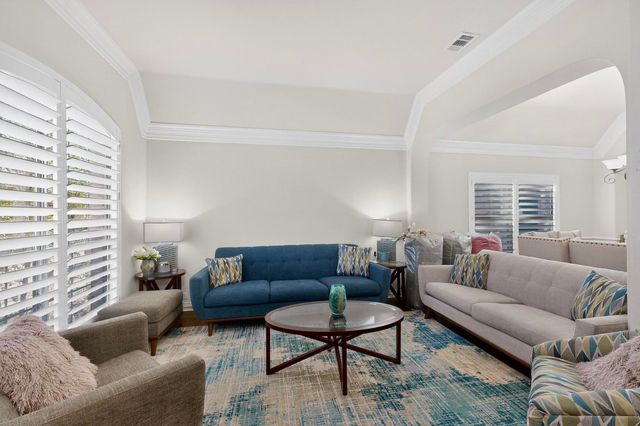 8715 Lindenwood Lane, Irving, TX 75063