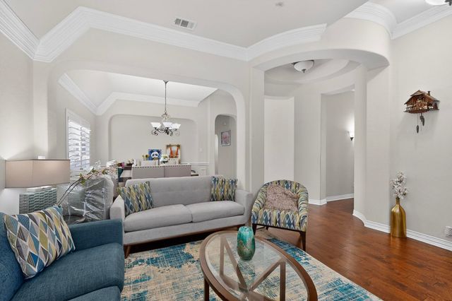 8715 Lindenwood Lane, Irving, TX 75063