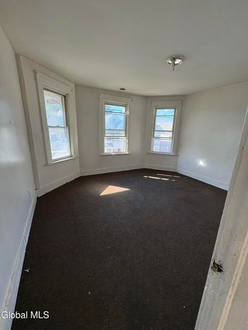 2034 Avenue A, Schenectady, NY 12308