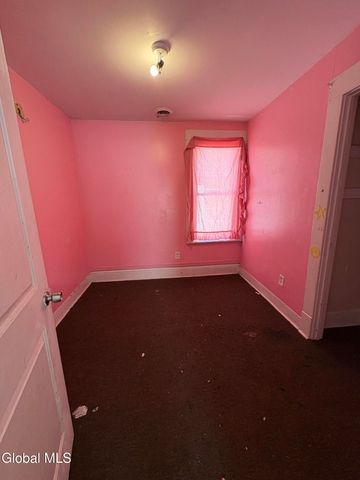 2034 Avenue A, Schenectady, NY 12308