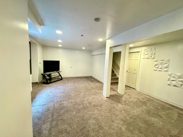 24041 W Walnut Circle, Plainfield, IL 60585