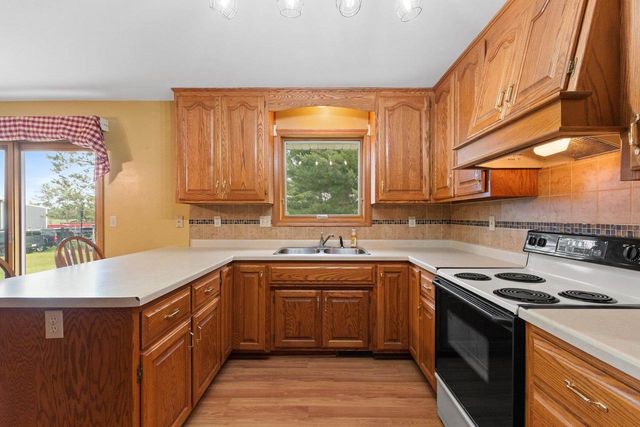 W783 COUNTY RD VV, Seymour, WI 54165