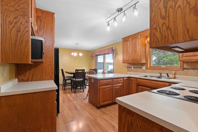 W783 COUNTY RD VV, Seymour, WI 54165