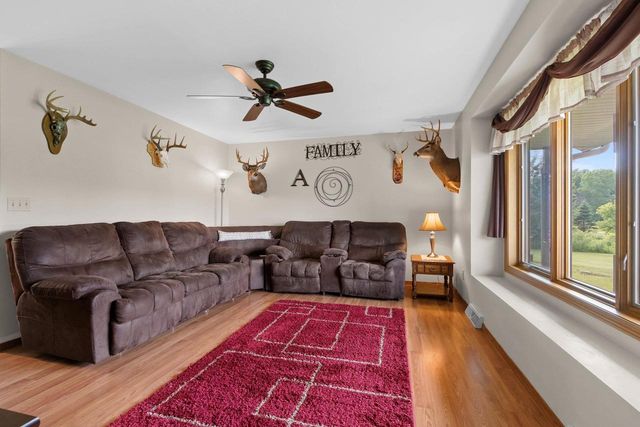 W783 COUNTY RD VV, Seymour, WI 54165