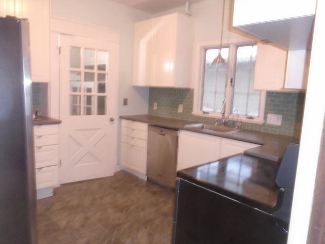 1048 Linwood Avenue, Saint Paul, MN 55105