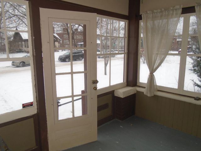 1048 Linwood Avenue, Saint Paul, MN 55105